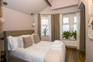 Photo 9- click for photo gallery